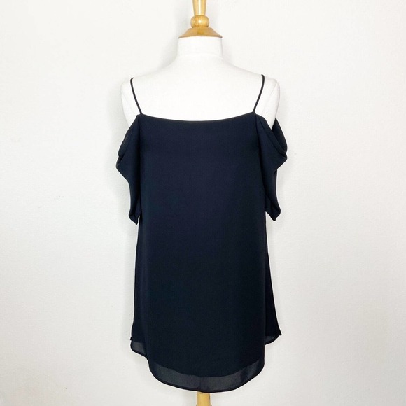 Krisa Cold Shoulder Tunic - Picture 7 of 9